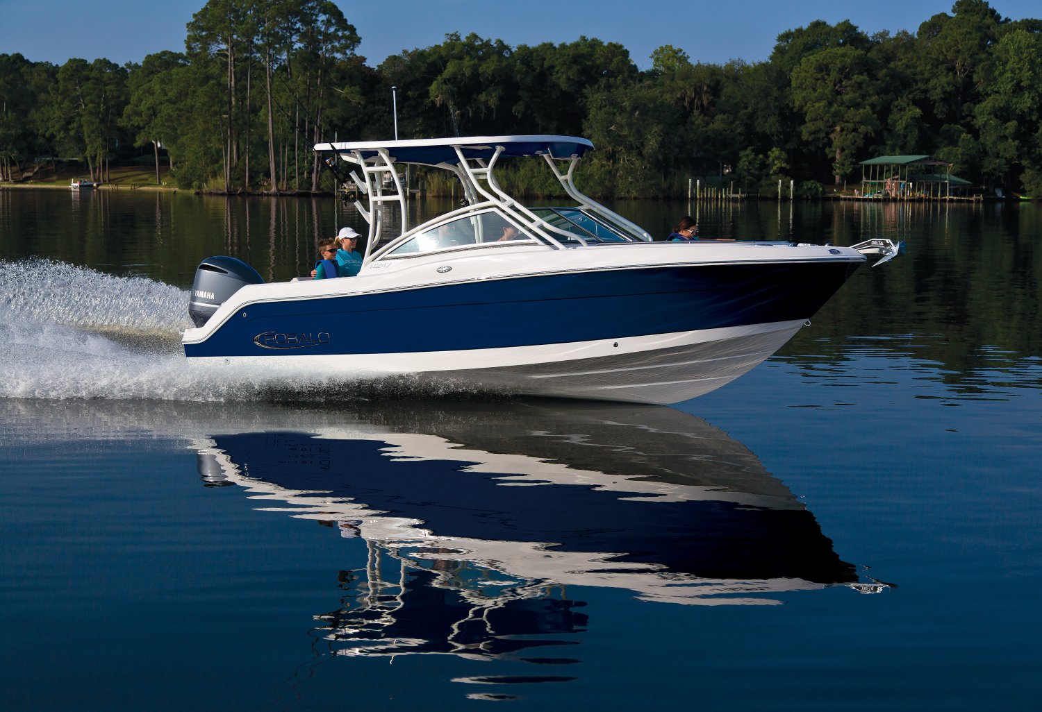 2022 Robalo 247 Dual Console - Gallery