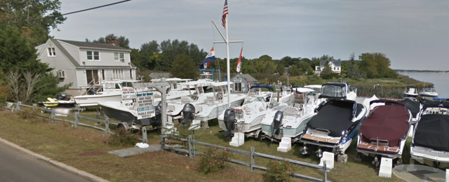 Great Bay Marine is a Robalo boat dealership located in Flanders, NY