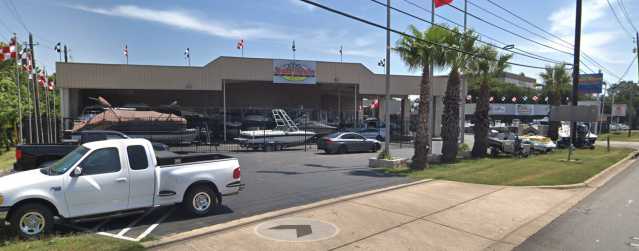 South Austin Marine is a Robalo boat dealership located in Austin, TX