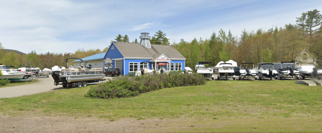 Port Harbor Marine is a Robalo boat dealership located in Rockport, ME