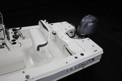 2027 206 Cayman Pro Transom Casting Deck
