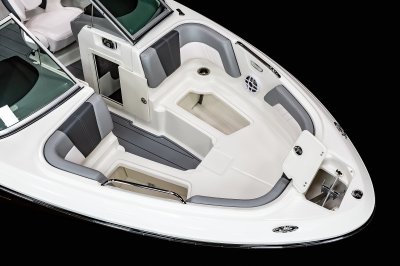 21 SSi - Bow Storage