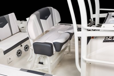 2025 R246 Cayman Sky Deck Leaning Post 1