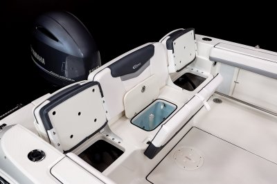 2025 R207 Transom Utility Storage & Livewell