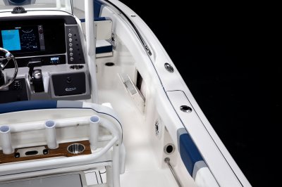2027 R232 EX Starboard Tackle Storage