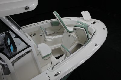 2027 R252 EX Bow Storage