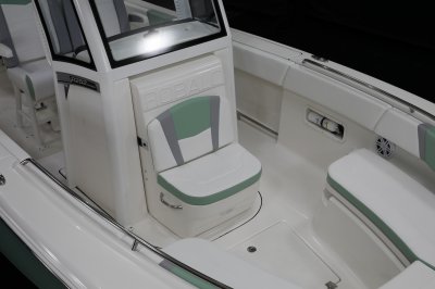 2027 R252 EX Forward Facing Seat