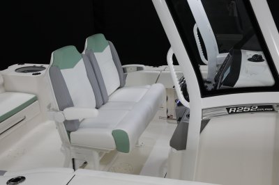 2027 R252 EX Captain's Seat
