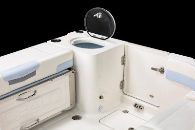 2025 R257 Cockpit Livewell