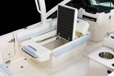 2026 R257 Port Seat Storage