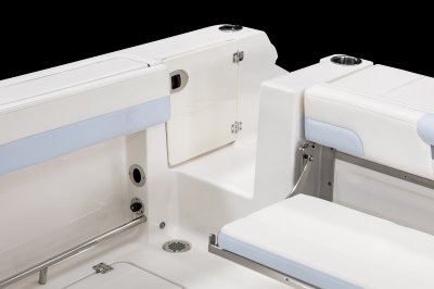 2026 R257 Walk-through Transom