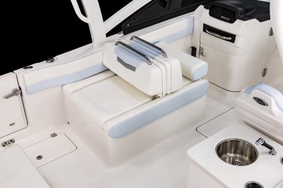 2027 R257 Port Seating