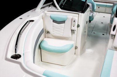 2025 R317 Head Door Seat