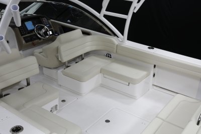 2027 R317 Cockpit Seating