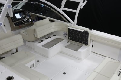 2027 R317 Cockpit Storage