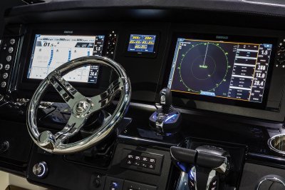 2025 R360 Helm Dash