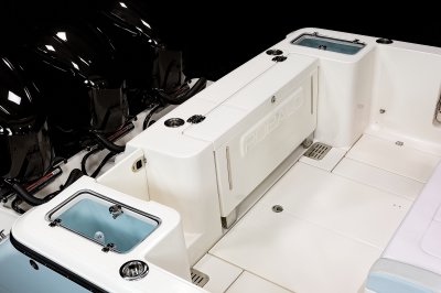 2025 R360 Transom Bench Up