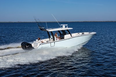 2025 R360 Running in Ocean Rear Starboard View