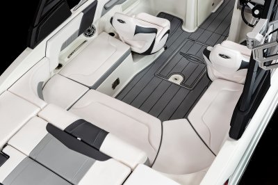 23 Surf - Cockpit Seating