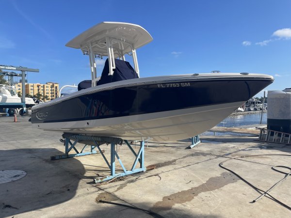 Used 2020 Robalo for sale