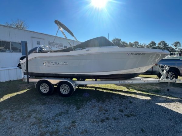 Used 2020  powered Robalo Boat for sale