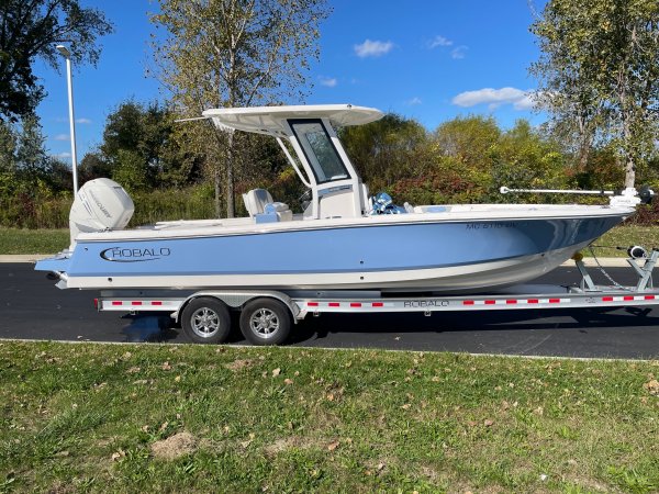 Used 2022 Robalo R266 Cayman Power Boat for sale