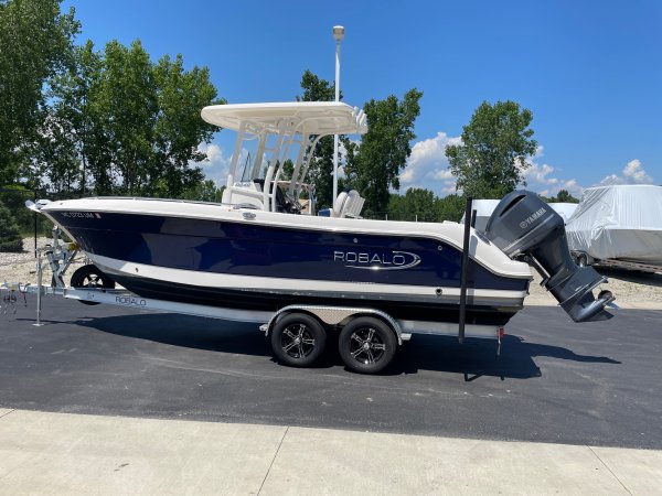 Pre-Owned 2019 Robalo Power Boat for sale